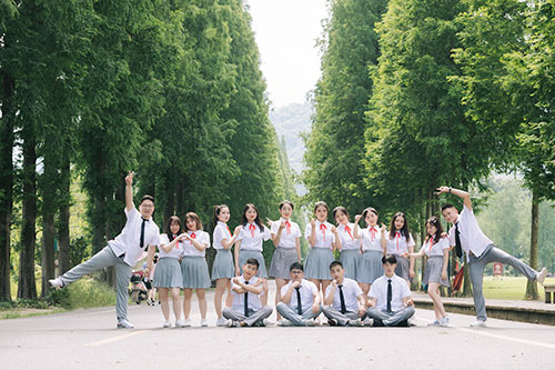 宁波大学毕业照合影创意拍摄定格青春
